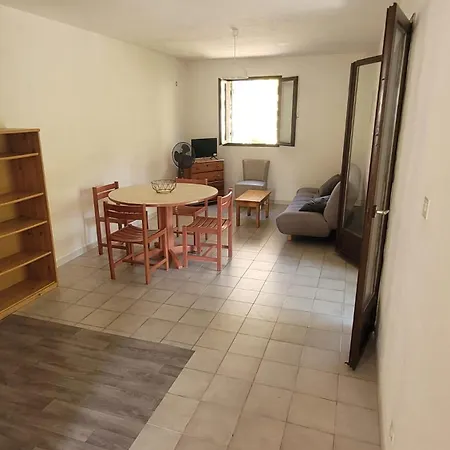 Apartamento Location De Santa-Maria-Poggio (Corsica)