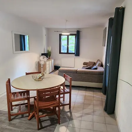Location De * Santa-Maria-Poggio (Corsica)
